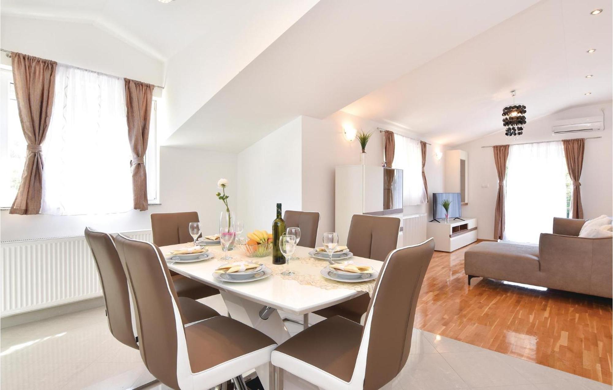 Nice Home In Grab With Wifi Экстерьер фото